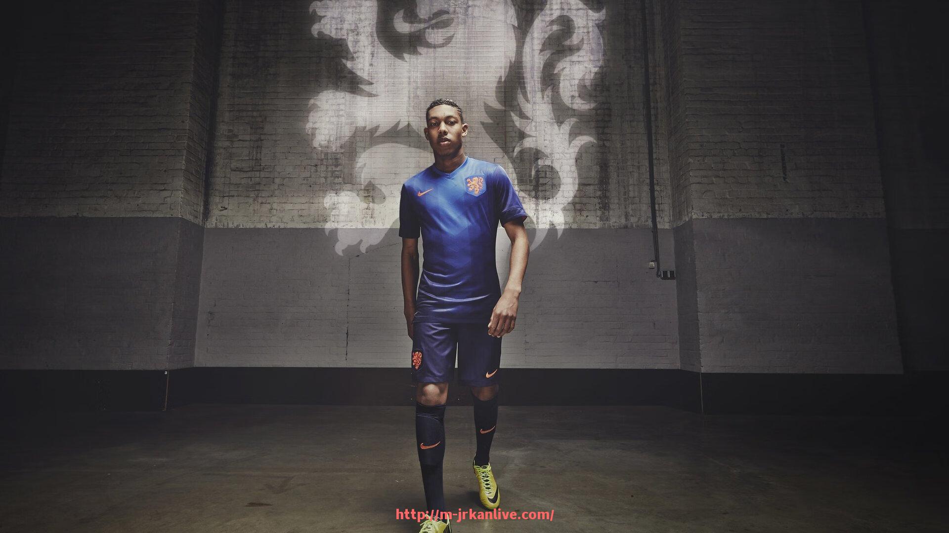 jrkan直播-裁判视频辅助技术在世俱杯中的应用与判罚争议解析